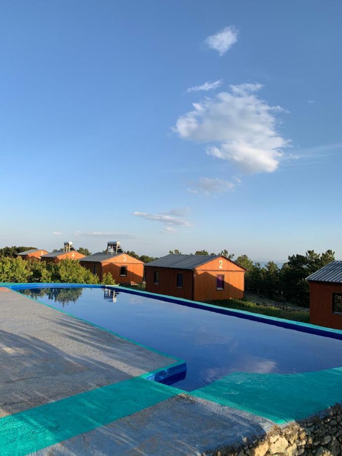 Zhayr Resort & Dive Drakhtik Bagian luar foto
